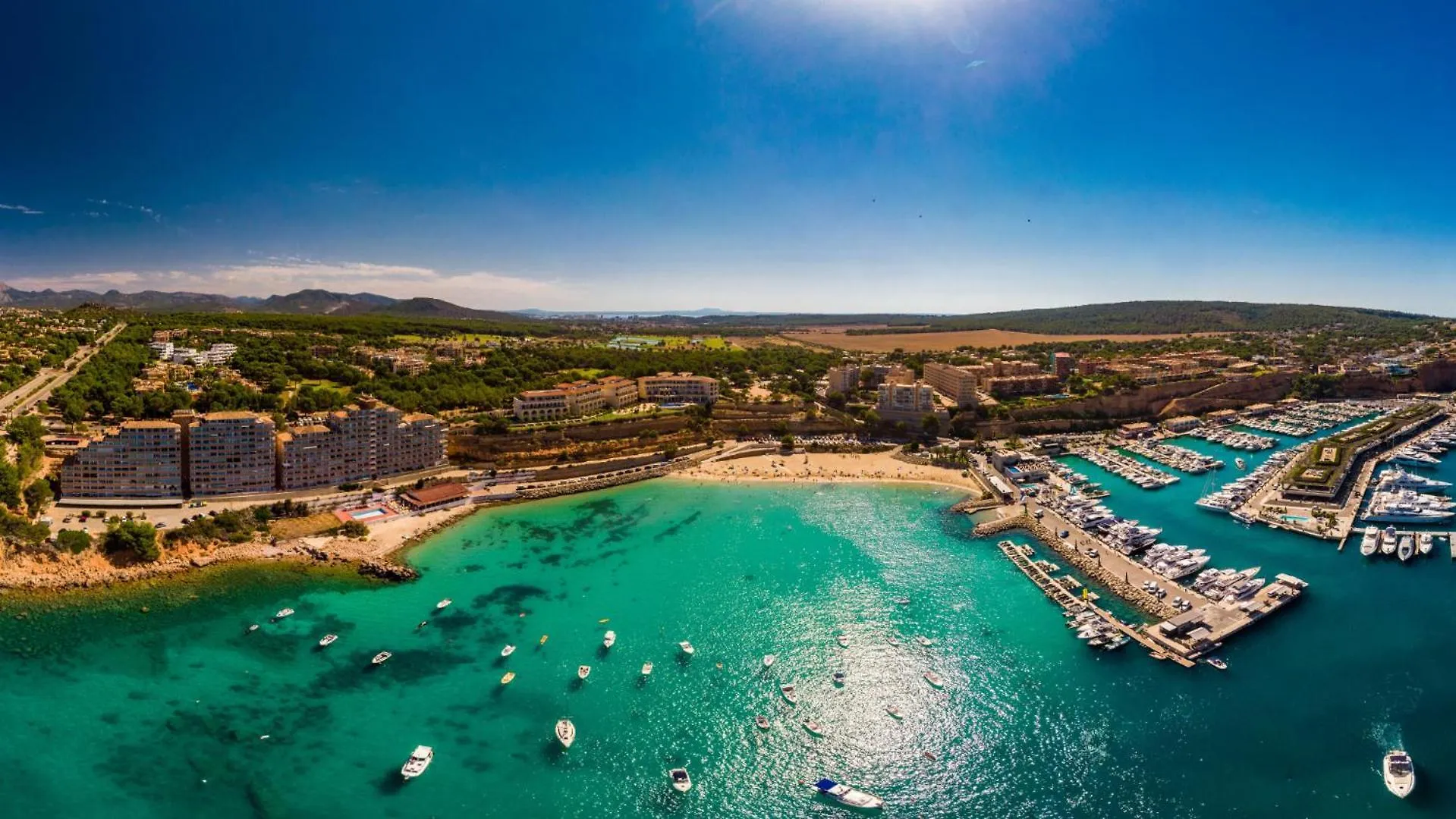 Exclusive Seafront Villa,Private Pool,Gym,Bbq El Toro  Villa El Toro (Mallorca)