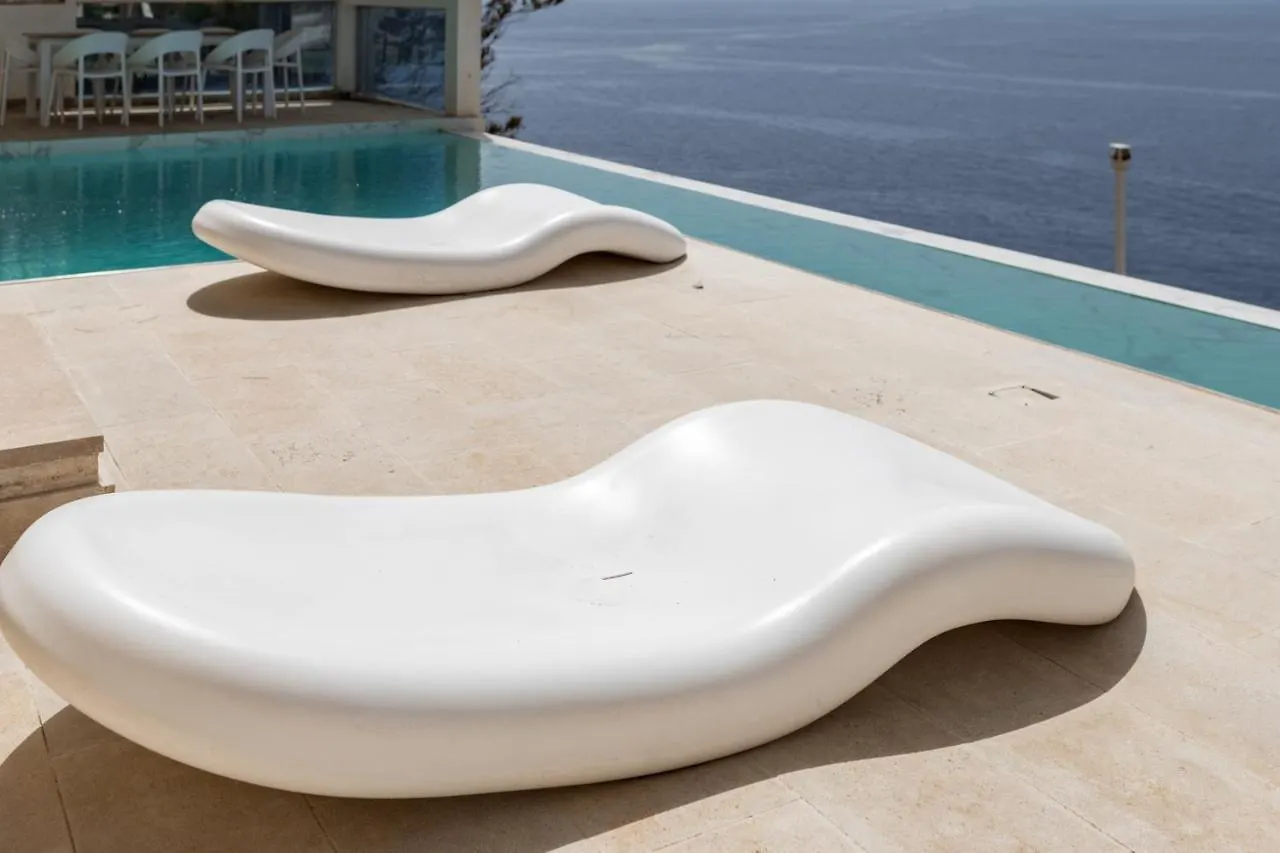 Exclusive Seafront Villa,Private Pool,Gym,Bbq El Toro  Villa El Toro (Mallorca)