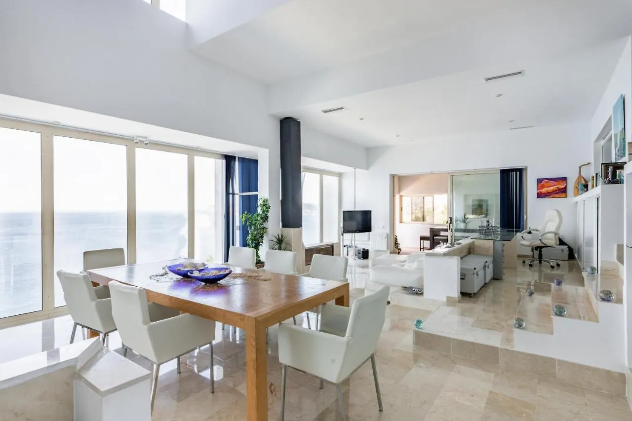 Villa Exclusive Seafront Villa,Private Pool,Gym,Bbq El Toro