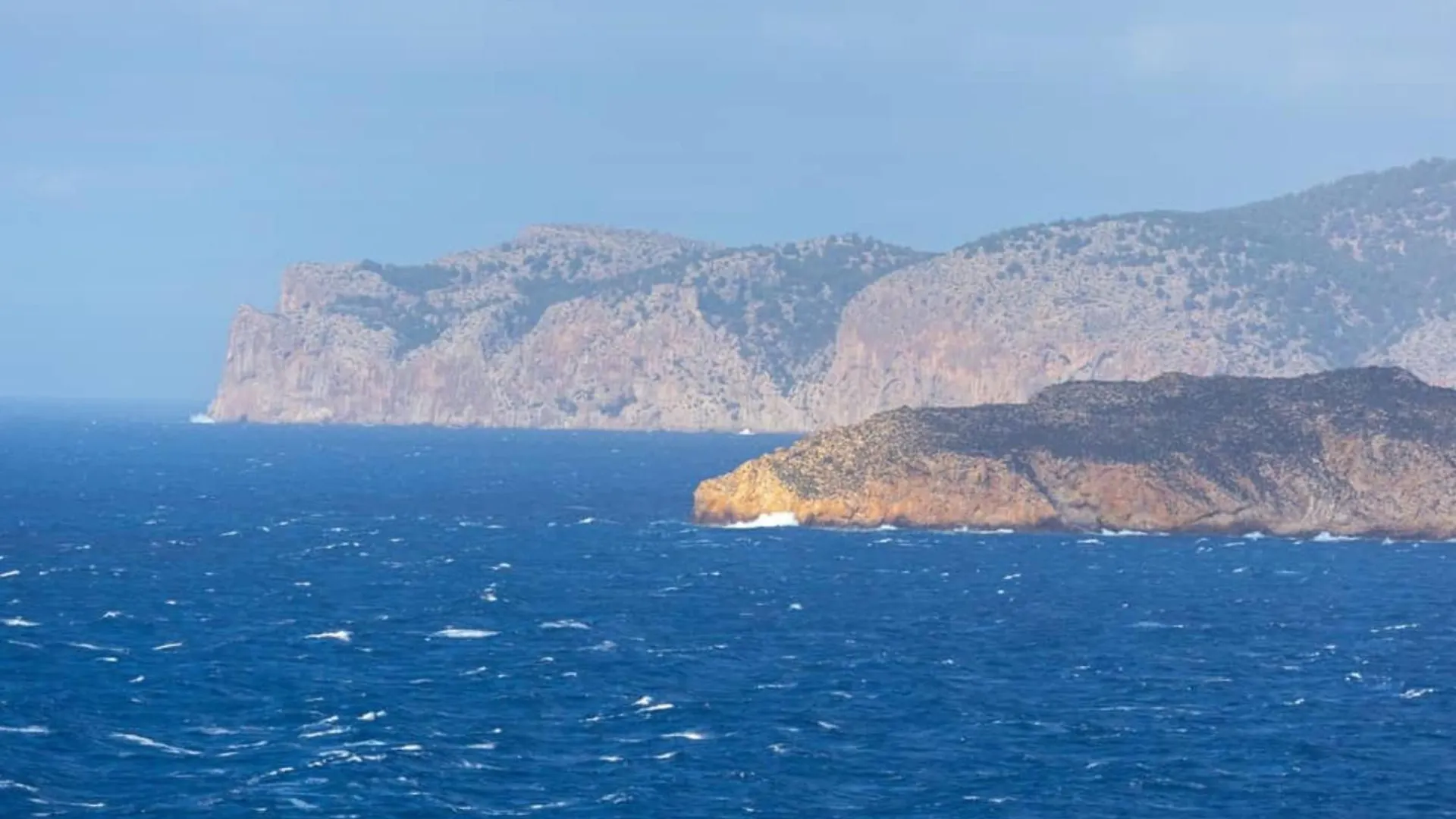 Exclusive Seafront Villa,Private Pool,Gym,Bbq El Toro  Villa El Toro (Mallorca)